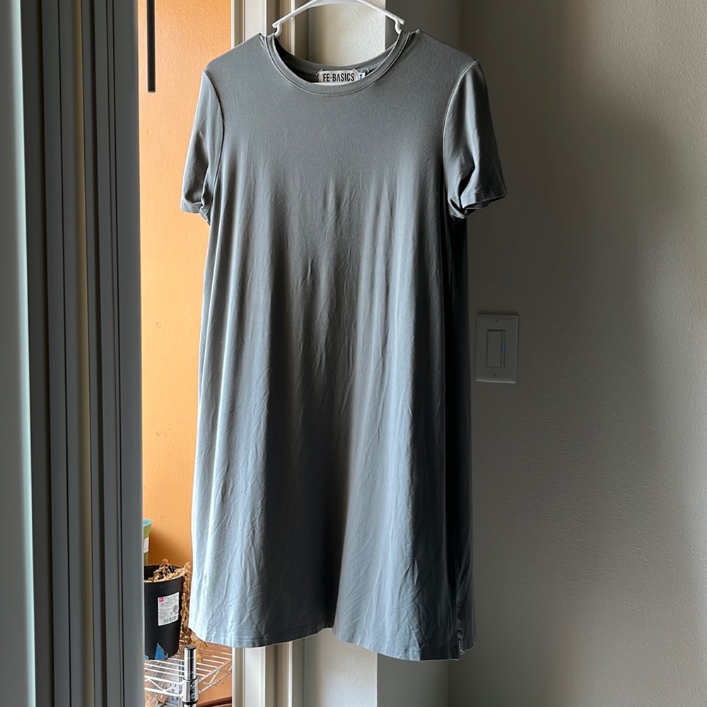 Fighting Eel Midi Dress in Size Medium